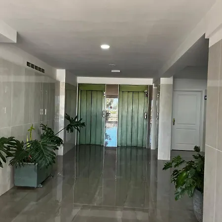 Borinquen Studio Apartment Playa Fanabe Exterior photo